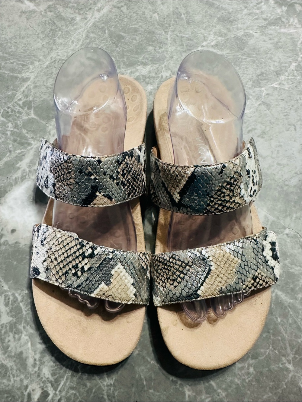 Vionic Women’s Snakeskin Adjustable Strap Sandals Arch Support Size 11